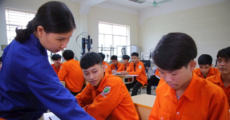 Cơ sở pháp lý cho phép học sinh trường nghề có bằng THPT